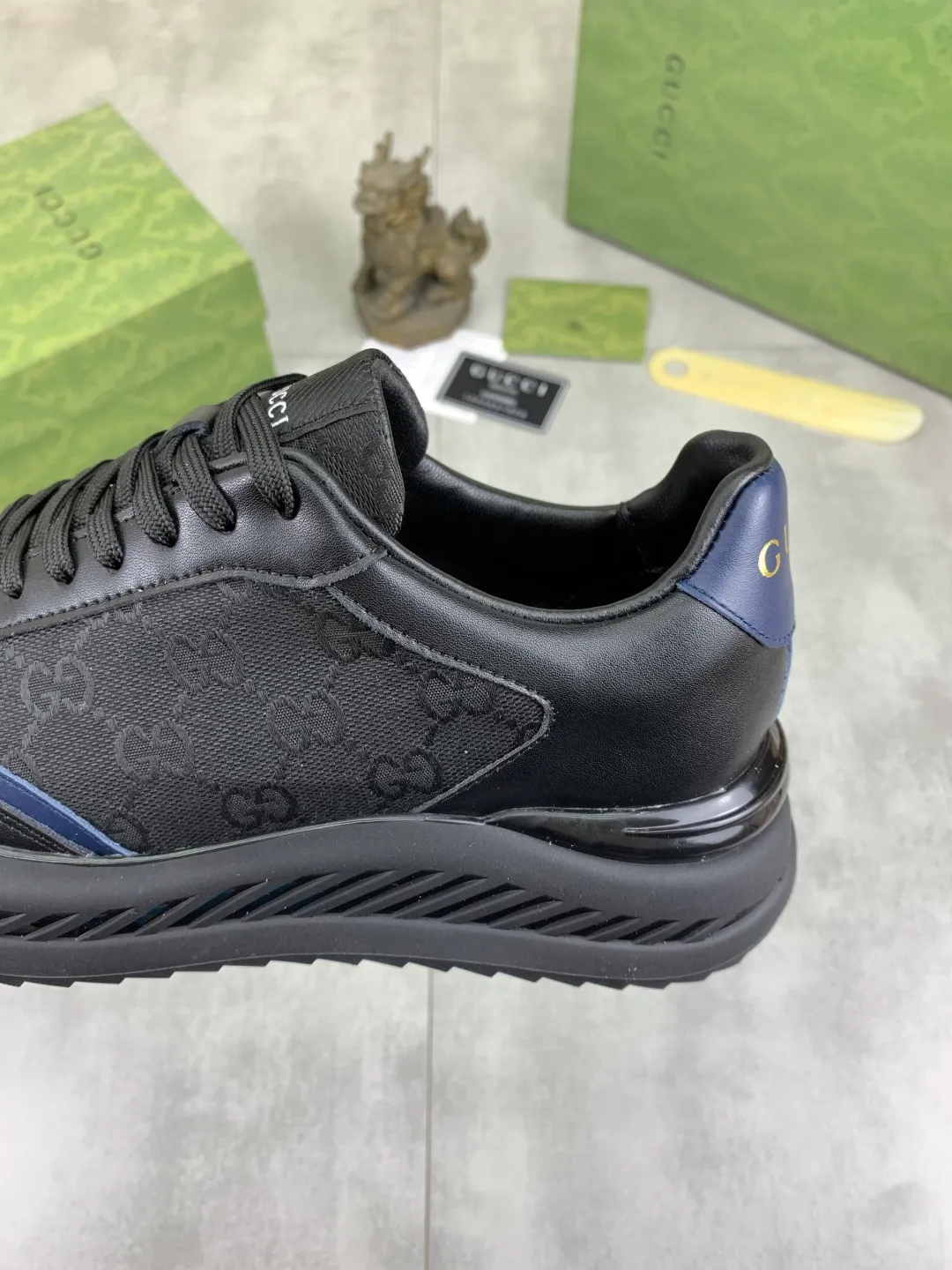 Men's shoes 💰P460💰【New model】🆘 The latest model from Gucci official website🎁Classic casual and fashionable men's shoes👟Best model💥The style is simple and elegant, exclusive for trendy men. Unique official website latest brand elements👑Gucci original decoration, fashionable and generous, the fabric is made of original soft calfskin➕Comfortable soft pigskin lining ✅Wear-resistant rubber outsole specified on the official website_Full of elasticity, the classic model taken at the counter 🎬Color: 4⃣️colors available😍Number of yards: 38-44 (45 46 customized)